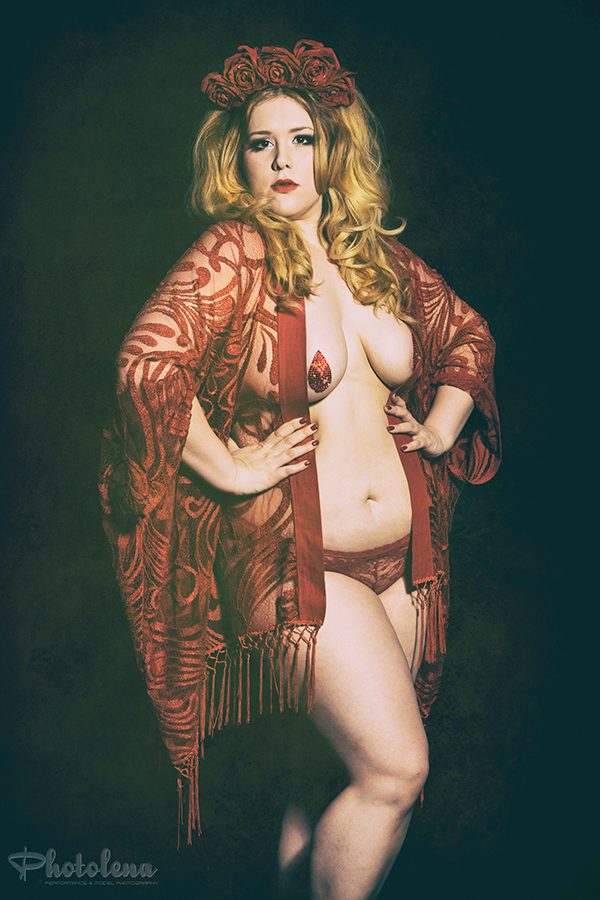 Photolena_Hanna_Red2