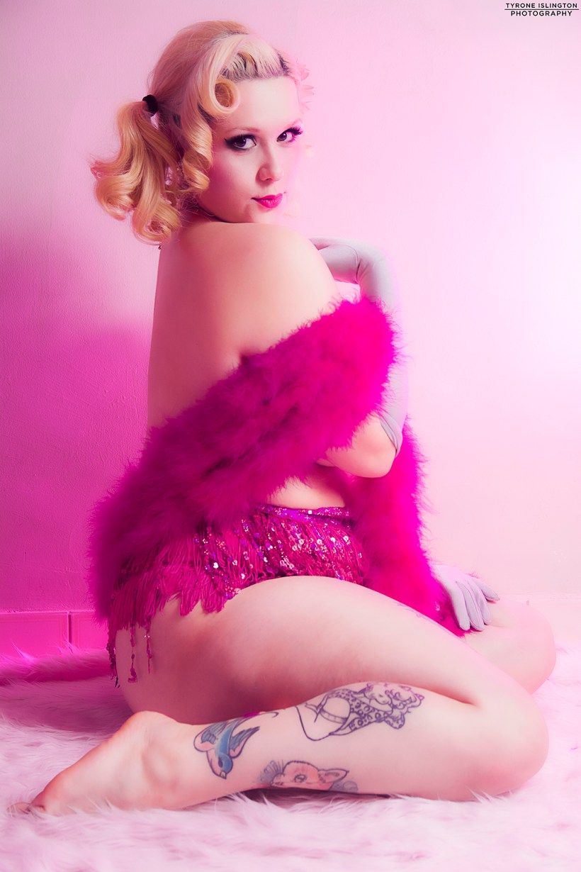 Model/MUA: Dolly Monroe Tyrone islington Photography© 2018 All Rights Reserved