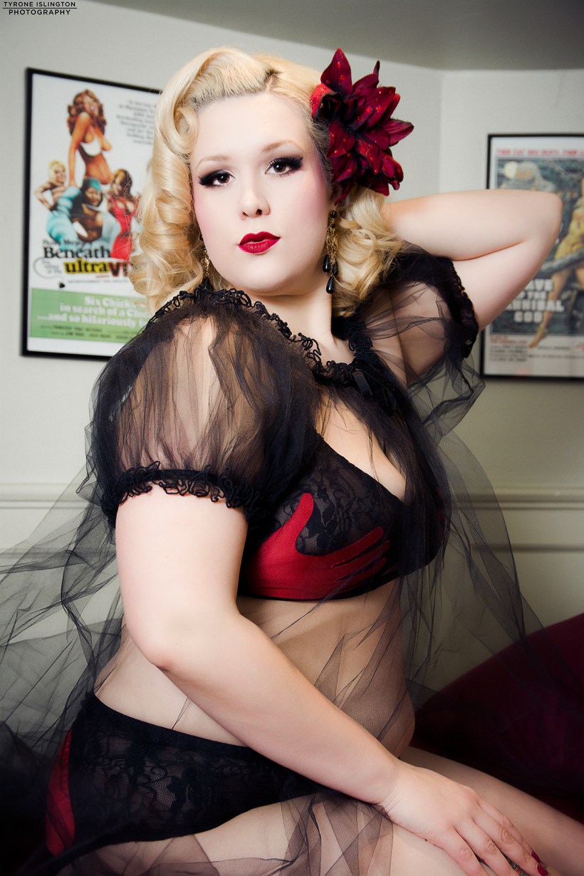 Model/MUA: Dolly Monroe Tyrone islington Photography© 2018 All Rights Reserved